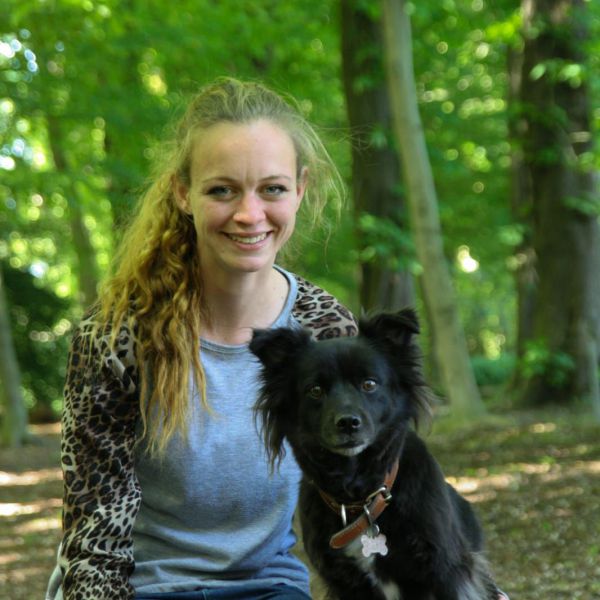 Huisdierenoppas Nienke uit Warmond