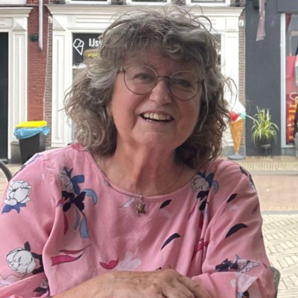 Huisdierenoppas eli uit Exmorra