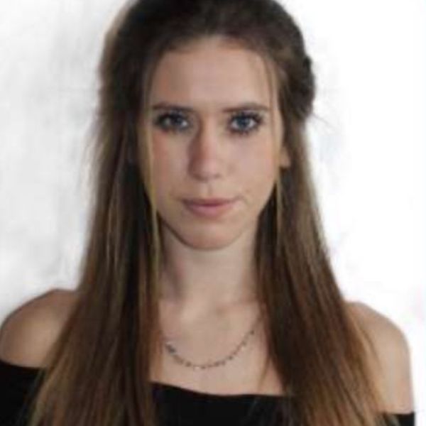 Huisdierenoppas Nereen Lawlor uit Heiloo