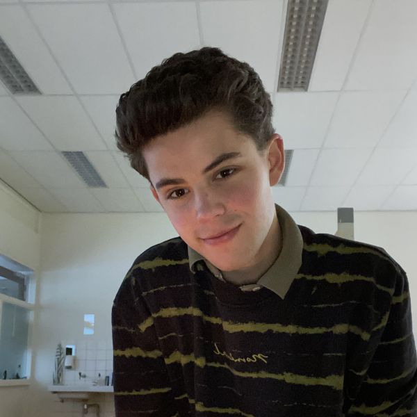 Huisdierenoppas Thomas uit Hengelo