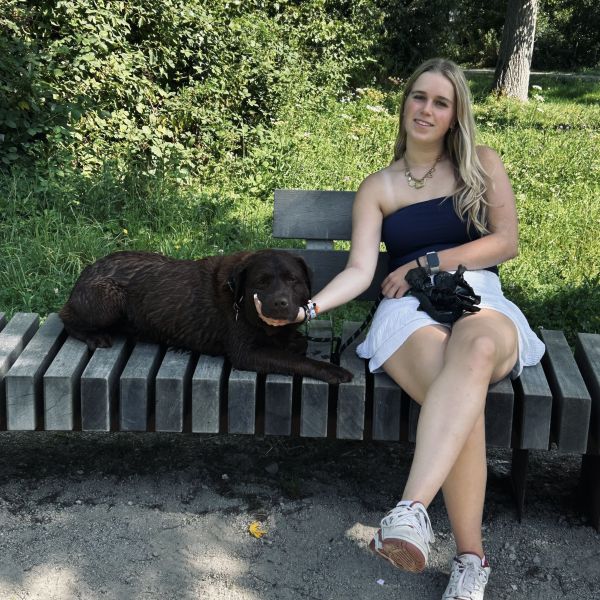 Hondenoppas Maud uit Berkel En Rodenrijs