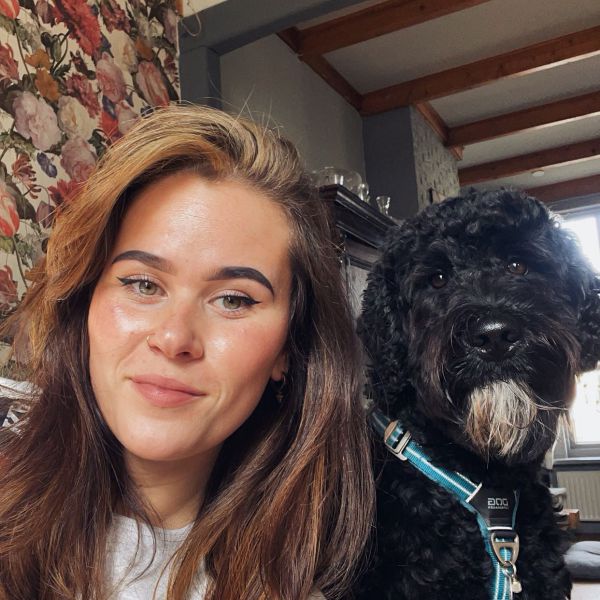 Huisdierenoppas Nina uit Fluitenberg