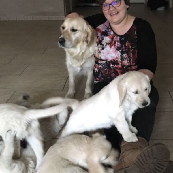 Huisdierenoppas Mieke uit Vorden