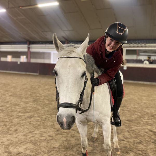 Huisdierenoppas Nina uit Oosterhout