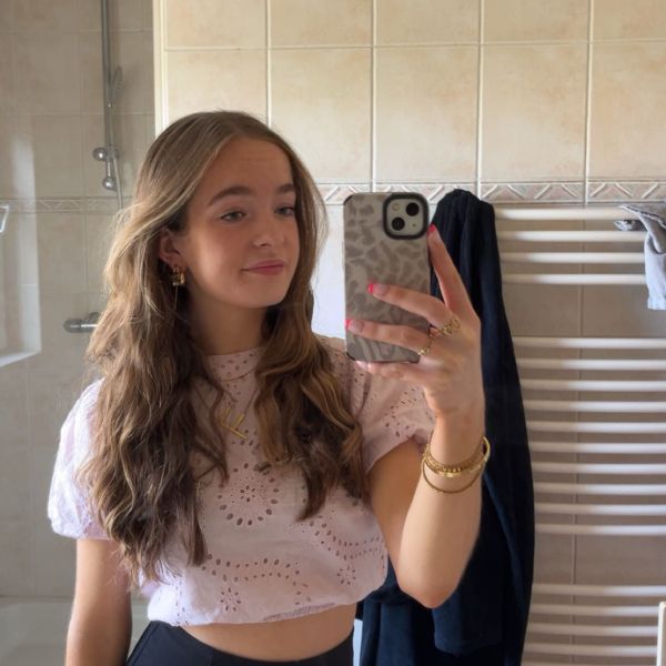 Huisdierenoppas Femke uit Sprundel