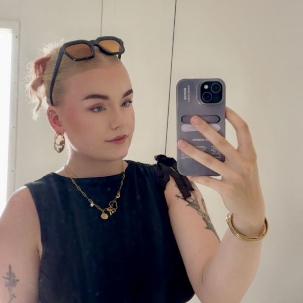 Nomi