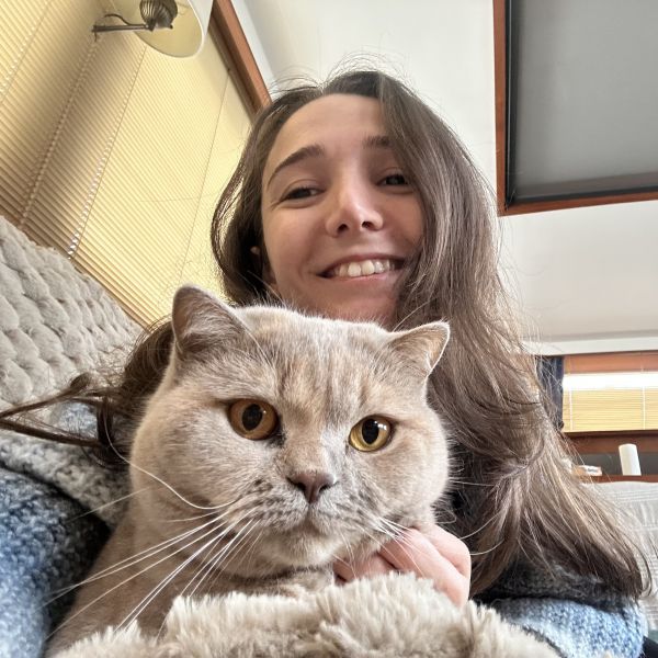 Kattenoppas Ofelya uit Rotterdam