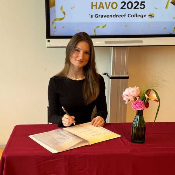 Huisdierenoppas Eline uit Den Haag