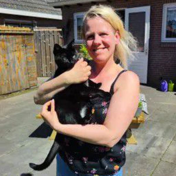Huisdierenoppas Helen uit Dwingeloo