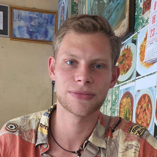 Huisdierenoppas Thomas uit Bussum
