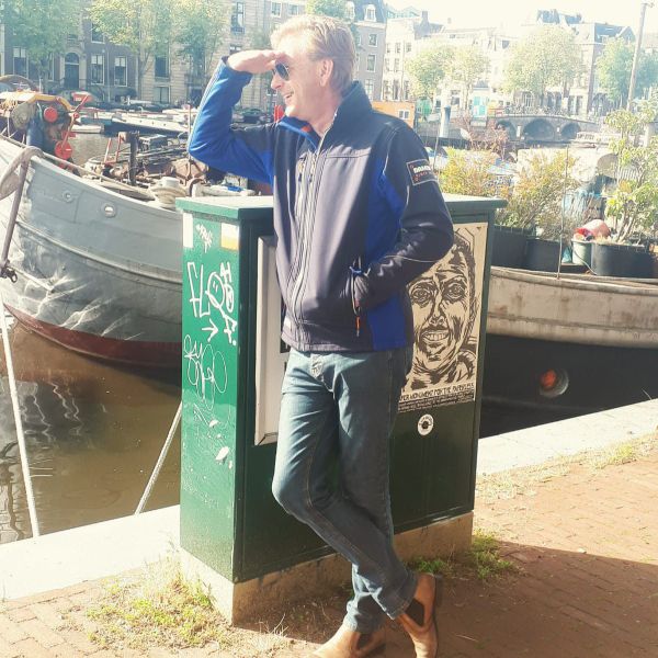Huisdierenoppas frederik uit Amsterdam