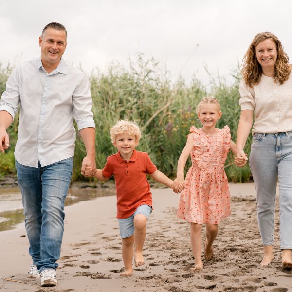 Mickey, Kitty, 4 (dwerg)konijnen uit Nieuw-Lekkerland zoekt een huisdierenoppas
