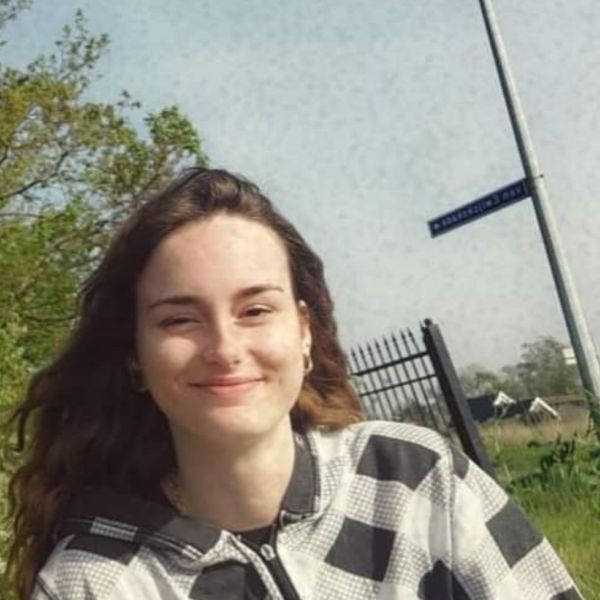 Hondenoppas Demi uit Den Burg