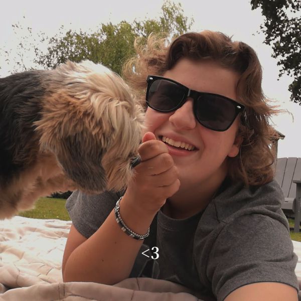 Huisdierenoppas sjanne uit De Tike