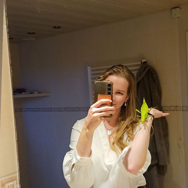 Huisdierenoppas Leoni uit Wapse